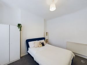 bed 1- click for photo gallery